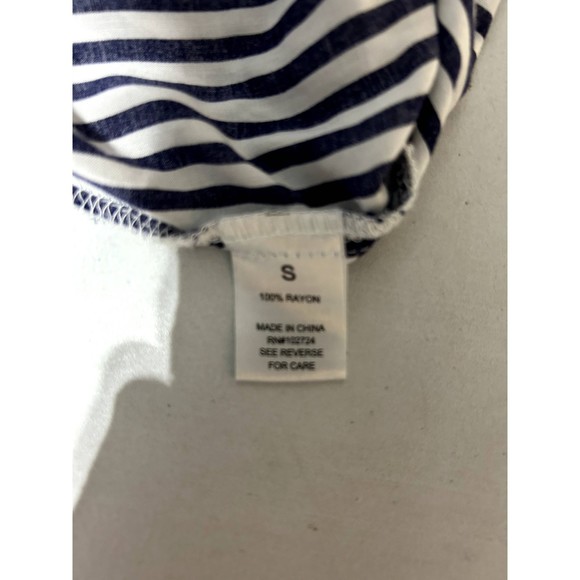 White and Navy Blue Botton Down Top - Picture 6 of 8